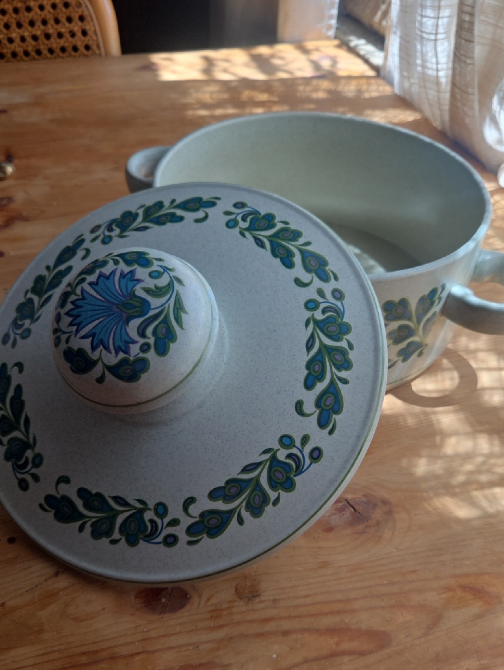 VTG MIDWINTER Caprice 1.5 Qt Covered Casserole w/ Blue & Green Floral Motif